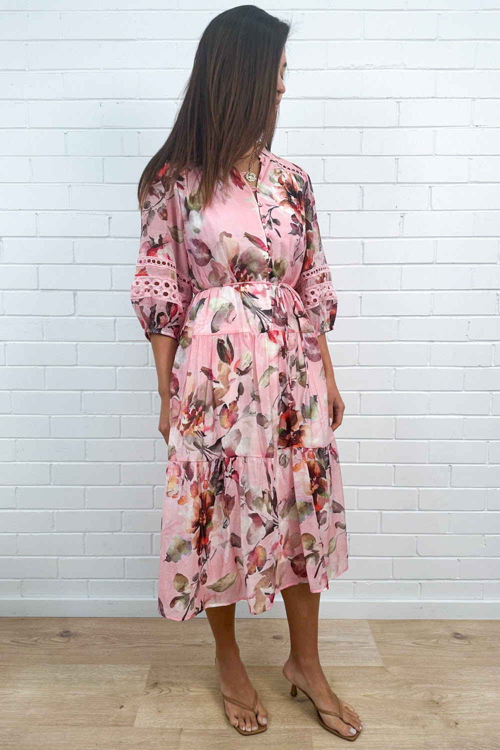 Robe à manches bouffantes motif floral rose