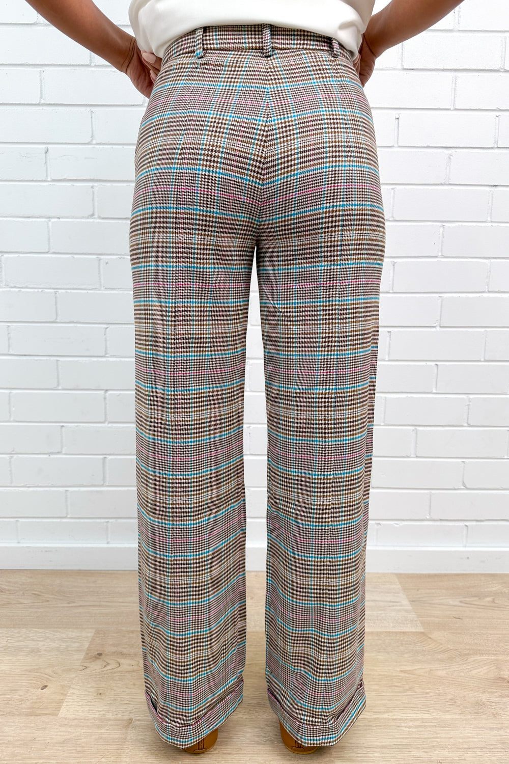 Pantalon à carreaux multiples classique avec poches