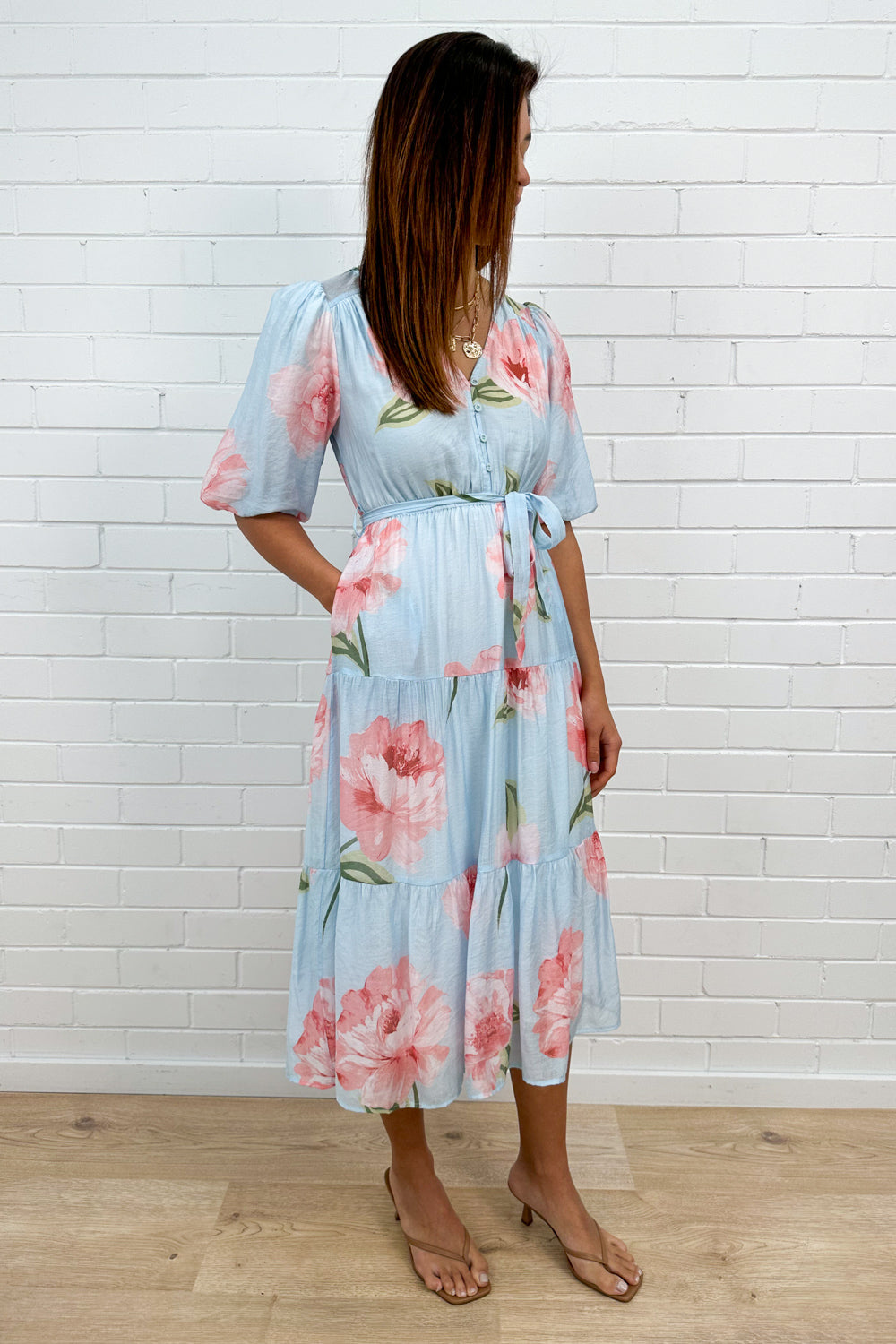 Robe Midi Fleurie Bleue à Col en V et Nœud à la Taille