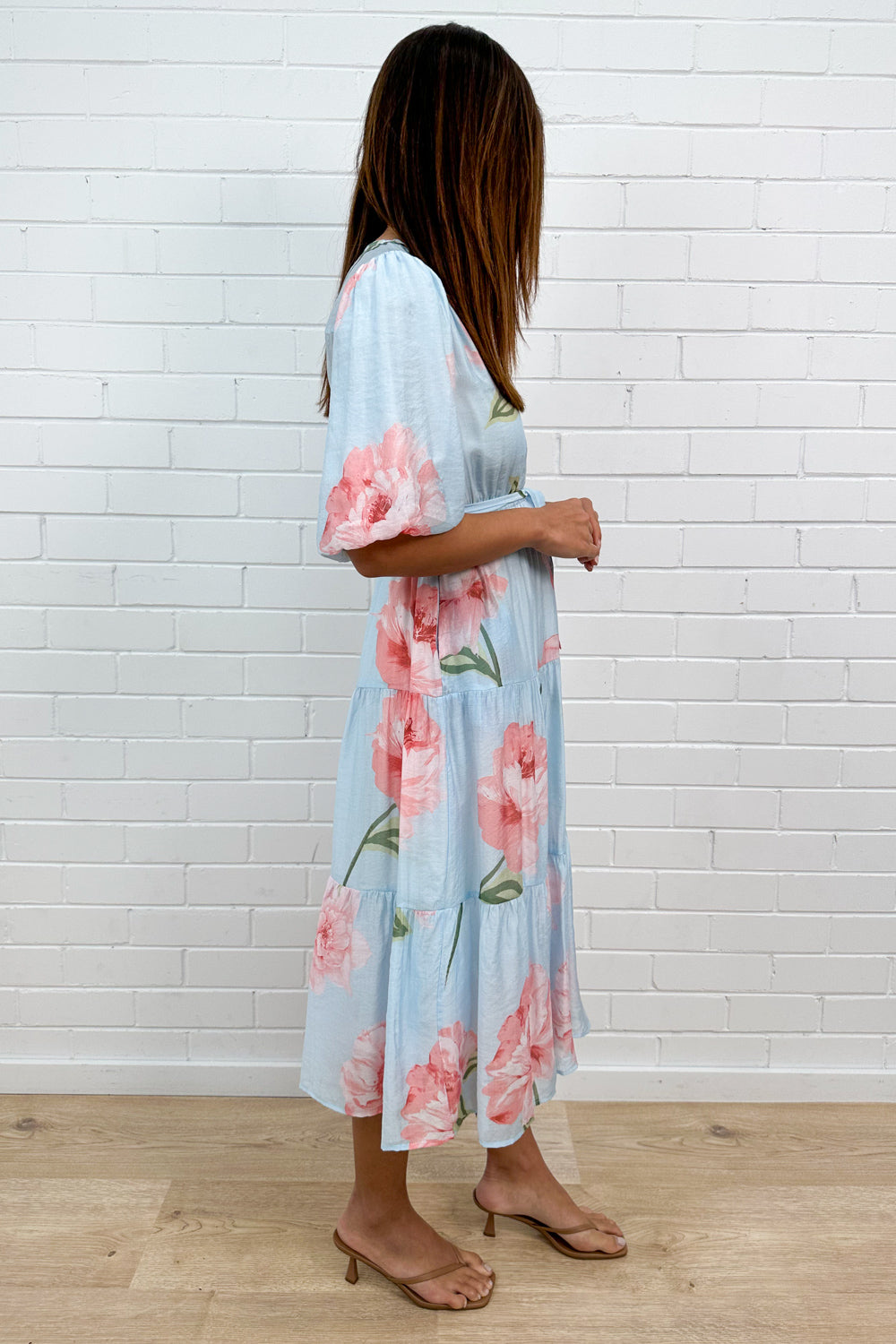 Robe Midi Fleurie Bleue à Col en V et Nœud à la Taille