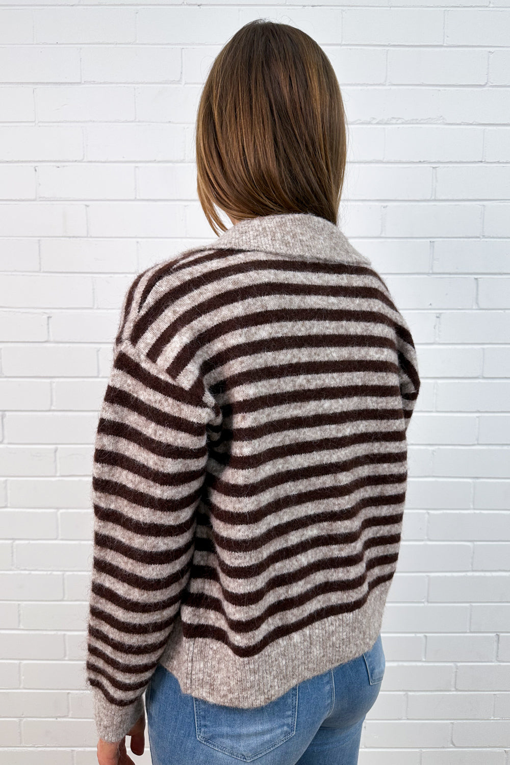 Gilet en tricot rayé latte chocolat