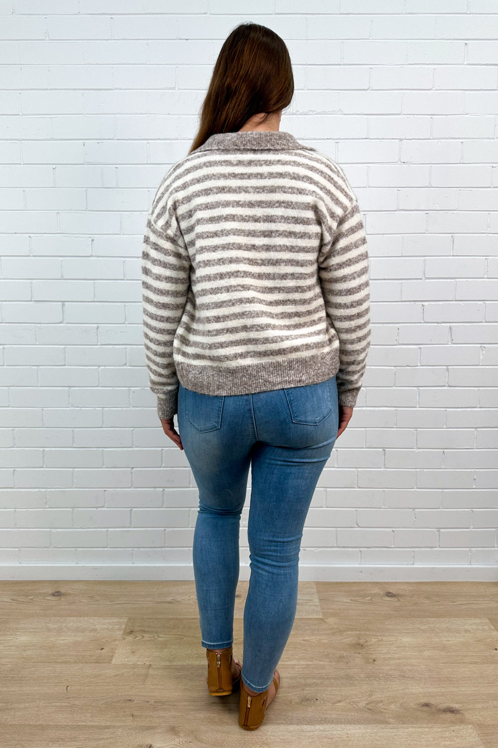 Cardigan en maille rayé crème latte